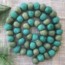 Load image into Gallery viewer, Wool Felt Garland