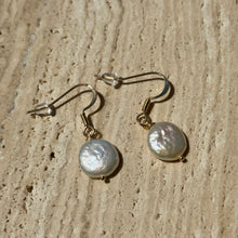 Load image into Gallery viewer, Freshwater Pearl Earrings