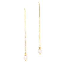 Load image into Gallery viewer, Pearl Threads Earrings