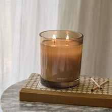 Load image into Gallery viewer, Bergamot Cedar Boxed Candle