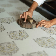Load image into Gallery viewer, Botanique Block Print Tablecloth ￼