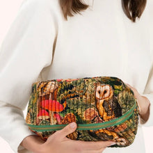 Load image into Gallery viewer, Quilted Make Up Bag