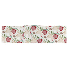 Load image into Gallery viewer, Winter Berry Table Runner