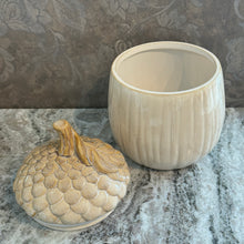 Load image into Gallery viewer, Acorn Cookie Jar