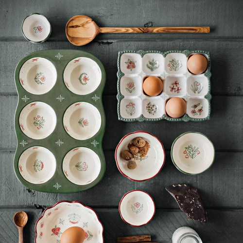 Camelia Floral Muffin Pan