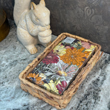 Load image into Gallery viewer, Blooming Garden Guest Towel Napkin