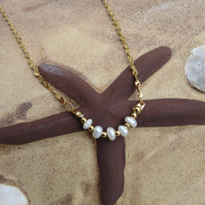 Pearl and Chain Necklace