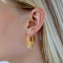Load image into Gallery viewer, Sol Earrings