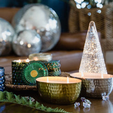 Load image into Gallery viewer, SOi | Mistletoe Holly Candle