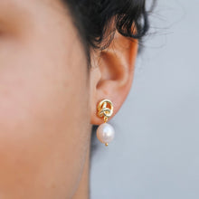 Load image into Gallery viewer, Pearl Knot Earrings