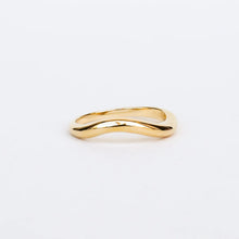 Load image into Gallery viewer, Wave Ring Size 6