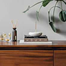 Load image into Gallery viewer, Onyx Marble Round Incense Holder