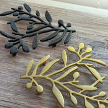 Load image into Gallery viewer, Metal Trivet Branch
