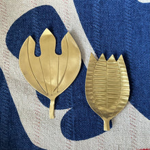 Load image into Gallery viewer, Brass Flower Dish| Two Styles