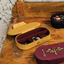 Load image into Gallery viewer, Venus Embroidered Jewelry Box
