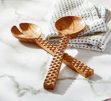 Load image into Gallery viewer, Carved Handle Serving Utensil Set
