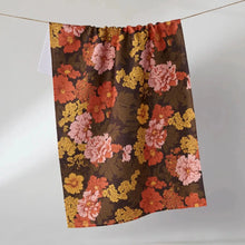 Load image into Gallery viewer, Mabel Tea Geometry Towel