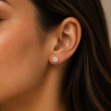 Load image into Gallery viewer, Round Cz Gold Earrings