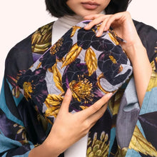 Load image into Gallery viewer, Hellebore Quilted Velvet Washbag