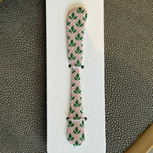 Load image into Gallery viewer, Holiday Enamel Spreader | Three Styles