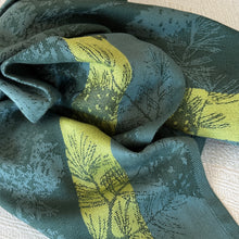 Load image into Gallery viewer, Wilde Pine Jacquard Dishtowel