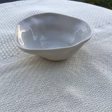 Load image into Gallery viewer, Tam Stoneware Pinch Bowl