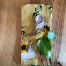 Load image into Gallery viewer, Bee Napkin Set | 2 Styles