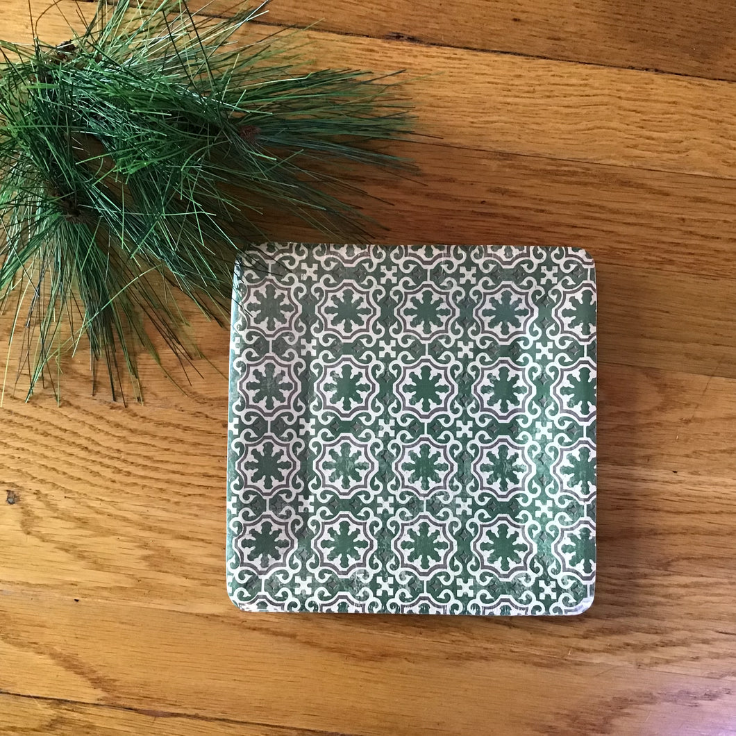 Burlap Christmas Paper Plates | 2 Styles